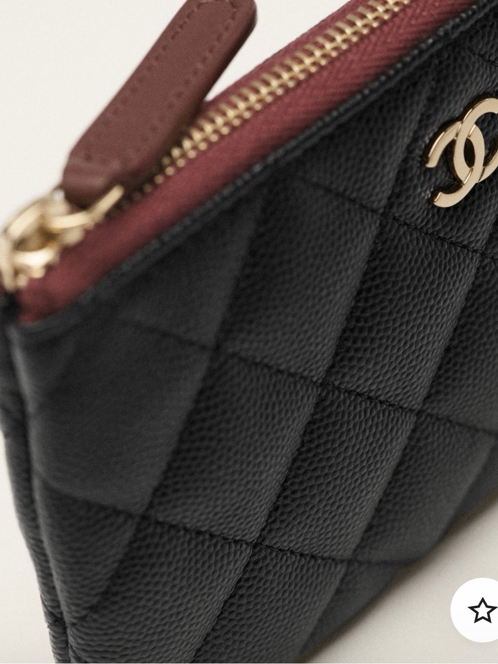 CHANEL Small Zipped Pouch - Picture 4 of 4